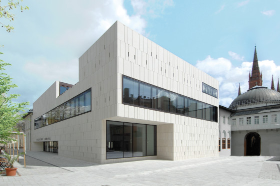Außenansicht Plenargebäude